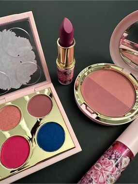 PATRICK STARR “ME SO FLEEK” MAKEUP SET BY MAC